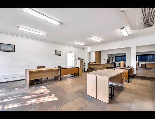 8 BEDROOM HOUSE FOR SALE IN WENDYWOOD